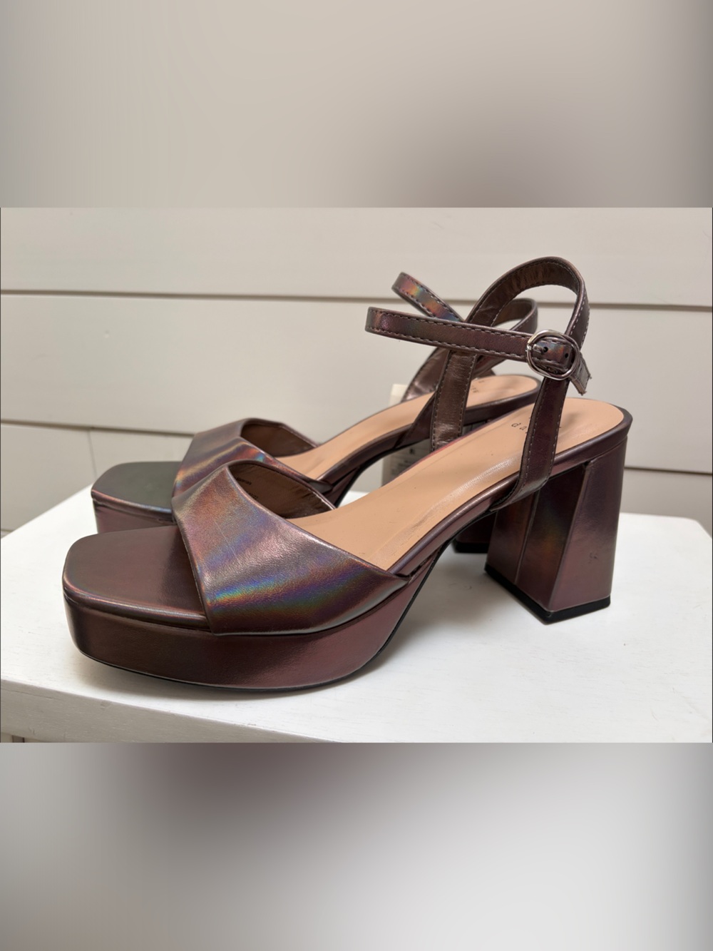 NWT A New Day Platform Block Heel Sandals in Iridescent Gray - Women